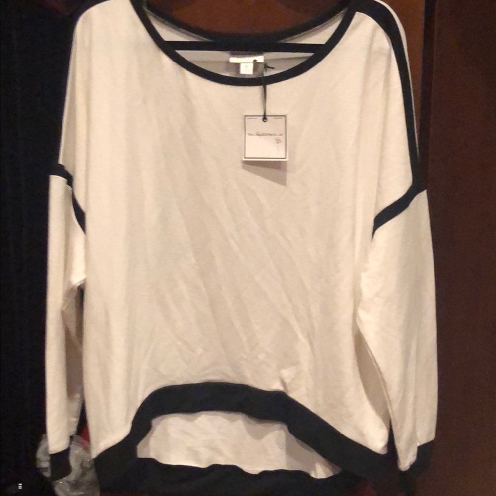 BisouBisou Top. BNWT BLACK/WHITE. SIZE XL